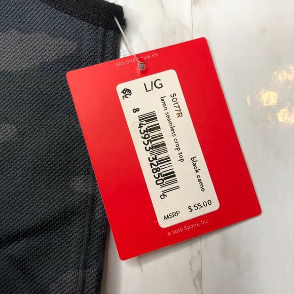 NWT Spanx Black Camo Lamn Activewear Athleisure Seamless Crop Top size L - Picture 4 of 7